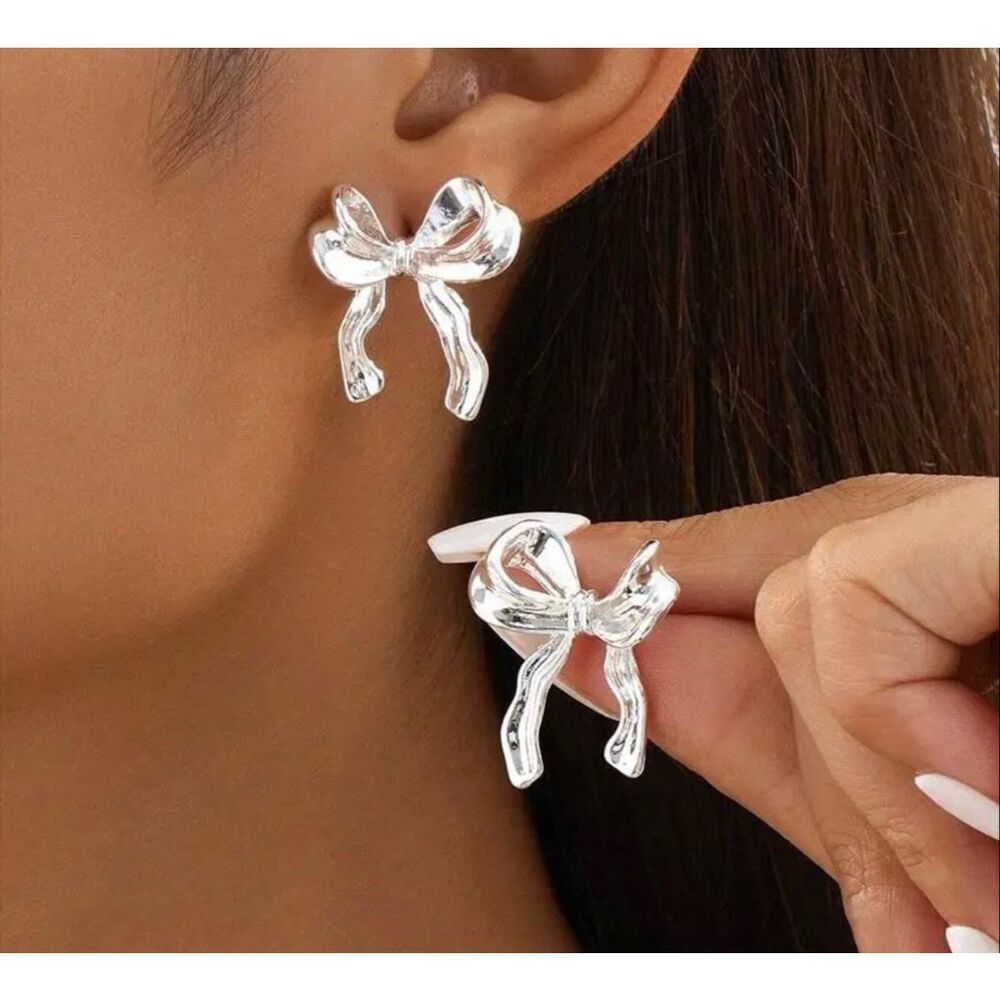 NWT Sterling Silver Classic 3D Bowknot Ribbon Stud Earrings